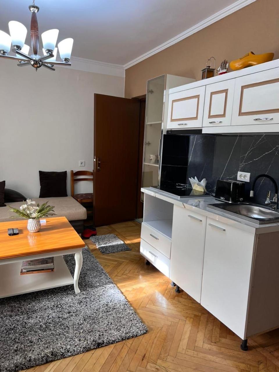 3M Urban Stay Tirana Esterno foto